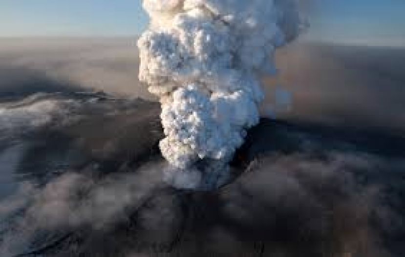Vulcano Islanda: Coldiretti, con divieto sorvolo in Italia caos da 10mila tonnellate di merce