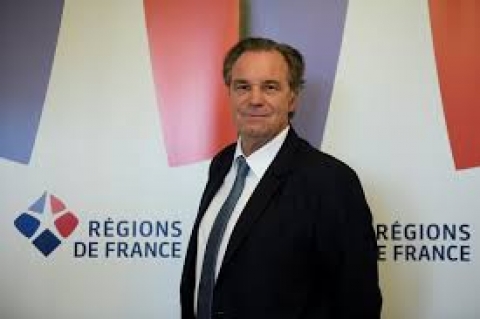 Elezioni regionali Francia, vince la destra di Les Republicains ma con un’astensione del 65%