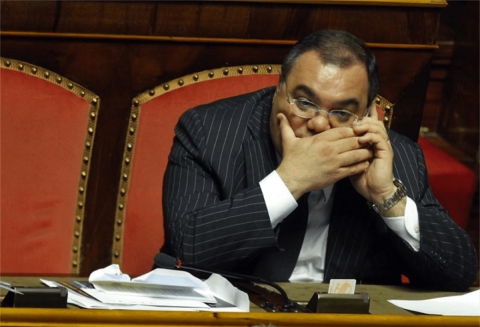 La vita borderline dell’ex senatore napoletano Sergio De Gregorio arrestato per un giro di riciclaggio dalla Squadra Mobile di Roma