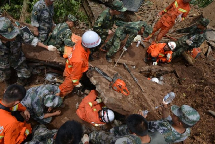 Cina: 40 case travolte da una frana. Sono 141 le persone sepolte vive