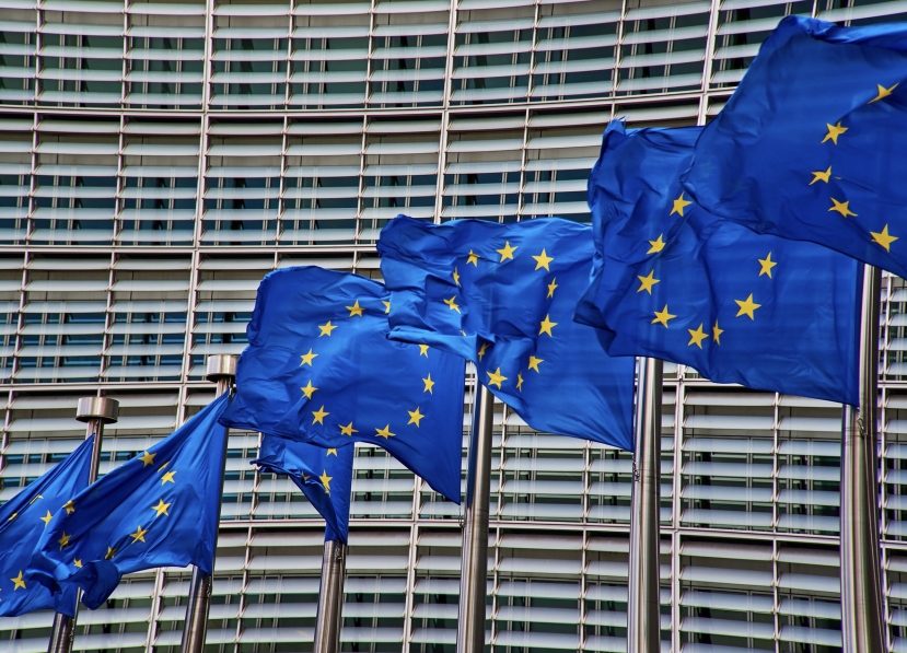 Bruxelles: petizione firmata da oltre 130 eurodeputati per introdurre una supertassa sui grandi capitali
