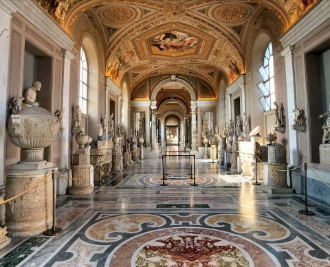 Musei, domani riaperture nelle "zone gialle": dai Musei Vaticani alla Reggia di Caserta agli Uffizi