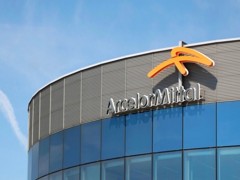 ArcelorMittal: Emiliano chiede un incontro con Draghi e Giorgetti per scongiurare la chiusura “area a caldo”