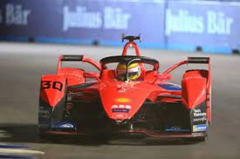 Mondiale Formula E: la nuova monoposto Mahindra di Rowland strappa un 8º posto in Arabia Saudita