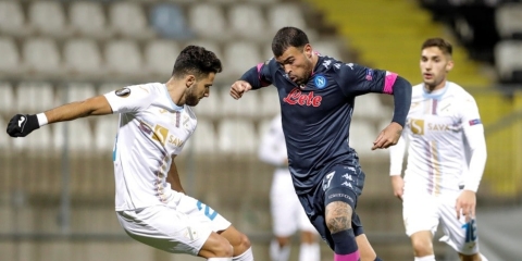 Europa League: vittoria dedicata a Maradona. I partenopei battono il Rijeka (2-0). La Roma vince con il Cluj (0-2)