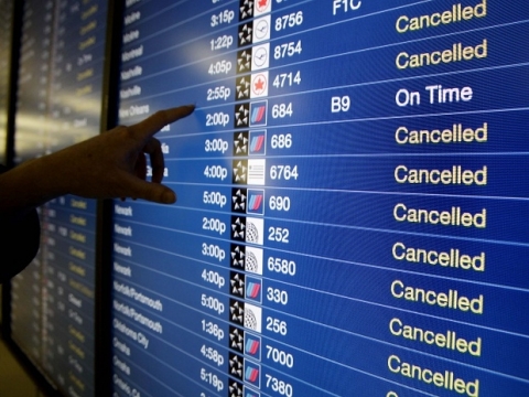 Alitalia: dallo sciopero di domani alla fine dei voli del 15 ottobre. Gli scontri con ITA sul marchio
