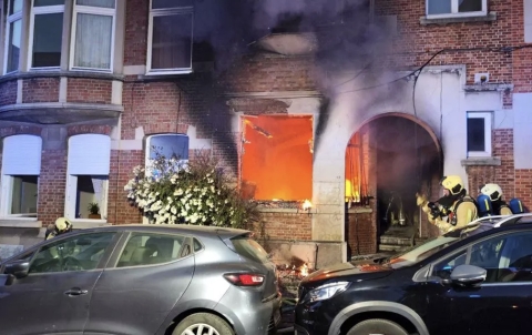 Bruxelles: morta una 29enne italiana in un incendio divampato in una palazzina nel quartiere Etterbeek
