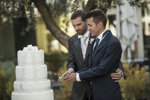 Matrimoni omosessuali: la Svizzera dice si. Provvedimento approvato dai 26 cantoni