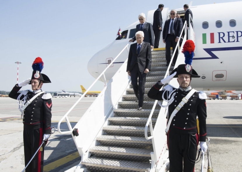 Il Presidente Mattarella vola a Parigi per inaugurare al Louvre “Naples a Paris” e poi l’incontro con Macron