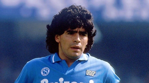 I 60 anni di Diego Armando Maradona. "El Pibe de oro" che infiamma ancora i tifosi
