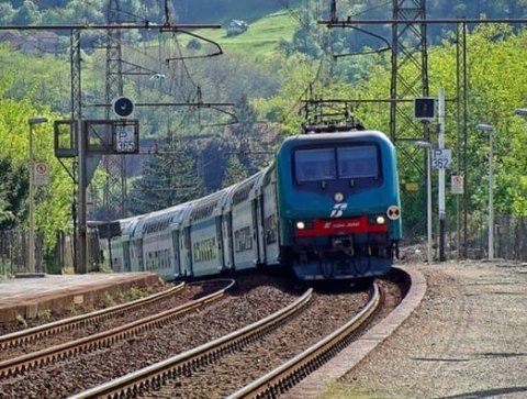 Savona: due immigrati travolti da un treno regionale mentre tentavano di raggiungere la Francia