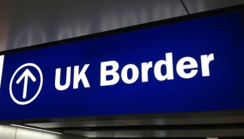 Come back home: la Gran Bretagna riduce a 5 giorni la quarantena per gli italiani residenti