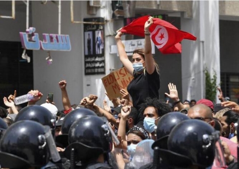 Tunisia, la sospensione del parlamento del presidente Saied non piace agli Usa e all'UE