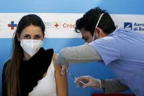 Contagi: quarantene azzerate dal CdM per vaccinati con booster