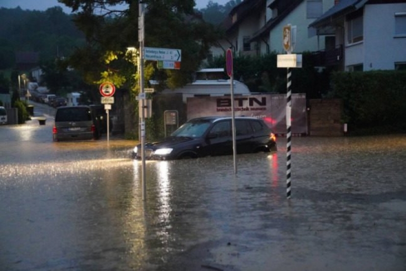 Meteo Germania: violente inondazioni nell&#039;area di Schuld dove sono morte 4 persone e ci sono 50 dispersi