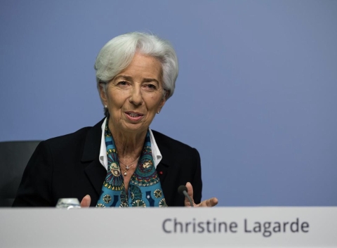 BCE: all’Ecb di Francoforte, Lagarde apre uno spiraglio a politica monetaria “meno restrittiva”