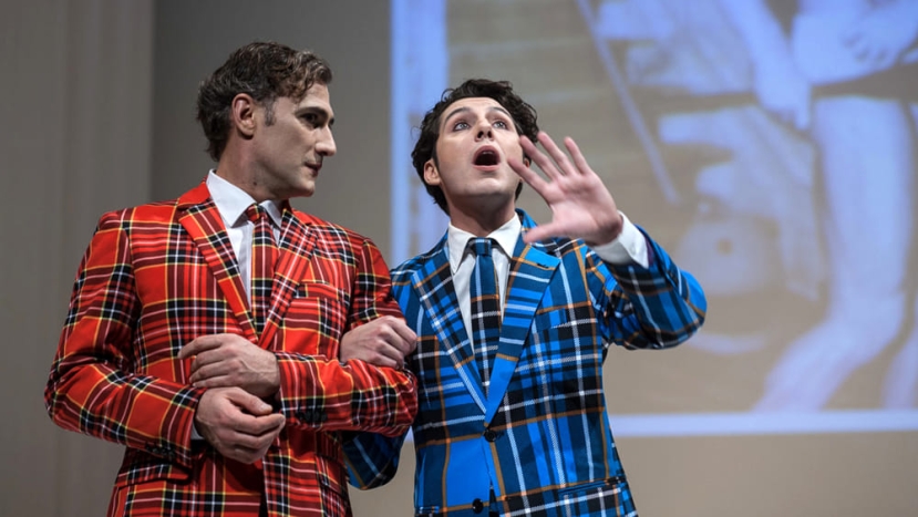 Milano: Capodanno al Teatro Elfo con l’arguzia irriverente di Oscar Wilde