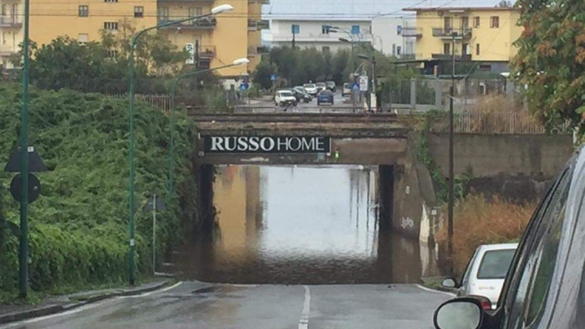 Nubifragio si abbatte sulla Campania, decine di comuni allagati ed interventi dei Vigili del Fuoco