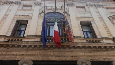 Vicenza: sabato 12 si terranno i funerali di Paolo Rossi. Bandiere a mezz'asta alla Figc e Coverciano