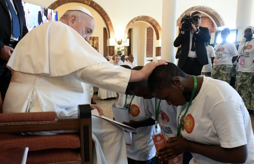 La seconda giornata di Papa Francesco in Congo con il ricordo di Luca Attanasio
