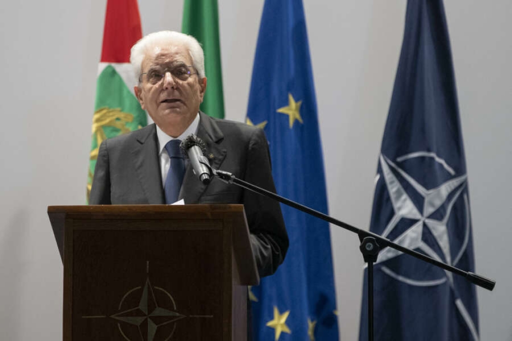 75 anni NATO, Mattarella: “Capaci di plasmare l’agenda della sicurezza transatlantica. Ora momento difesa europea”