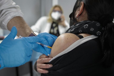 Vaccinazioni Covid, Cartabellotta (Gimbe): "390 mila nuovi vaccinati in due settimane. Alleggerito peso su ospedali"