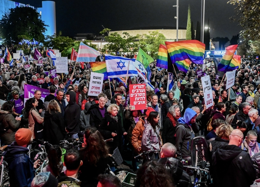 Israele: in piazza oltre 100mila persone contro Netanyhau e la sua riforma di giustizia
