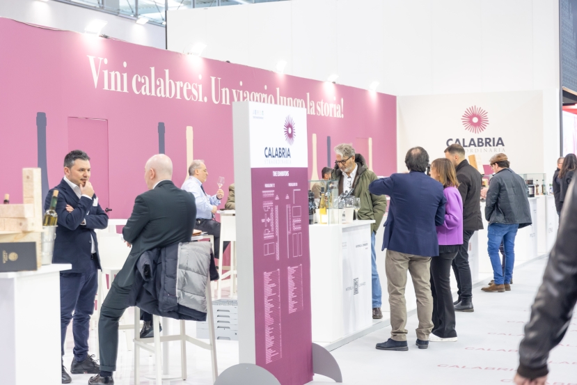 Ottimo risultato per la Calabria al Vinitaly 2023: molto apprezzati i vini calabresi