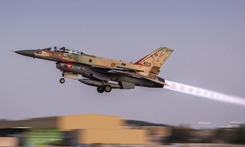Libano: raid aereo israeliano sugli aeroporti di Damasco e Aleppo ma lo scontro non continuerà