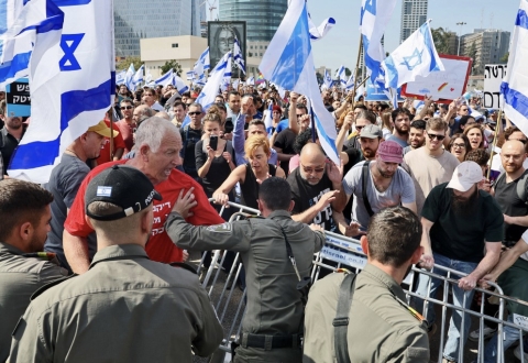 Israele: 34 arresti a Tel Aviv negli scontri con la polizia per le proteste contro la riforma di giustizia
