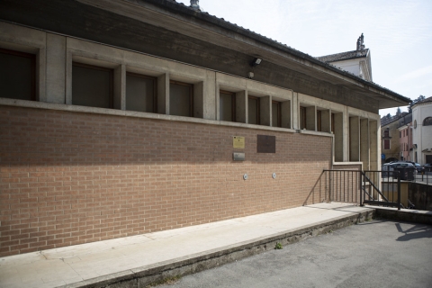 Bidello morto a Vicenza: sarà l’autopsia a chiarire le cause del decesso del 66enne trovato seminudo del bagno della scuola