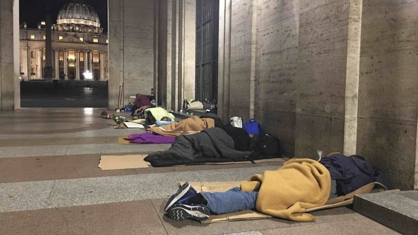 Senza dimora: Roma crea oltre 1200 posti per il ricovero degli homeless nel periodo invernale