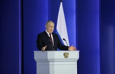 Il discorso di Putin tra condanna all’Occidente ‘nazista’ e la rinuncia al patto TNP