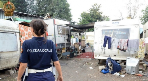 Roma: giro di vite ai campi Rom con smantellamenti e progetti d'integrazione