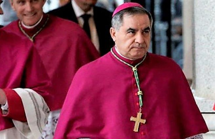 La versione del cardinale Becciu nella querelle del Vaticano e le dimissioni del porporato