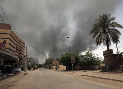 Sudan: bombardate le sedi Tv di Khartoum di Al Arabiya. La capitale isolata