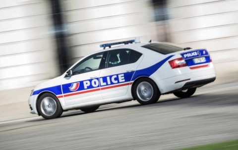 Francia: un insegnante ucciso e due feriti gravi il bilancio di un accoltellamento nella scuola di Arras. Preso l’assassino