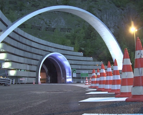 Monte Bianco: slitta di 8 giorni la chiusura del traforo per lavori. Sarà condizionata alla riapertura del Frejus