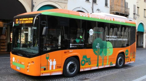 Trasporti: a Roma 29 bus a metano saranno concessi in usufrutto ad Atac per rinnovare il parco mezzi