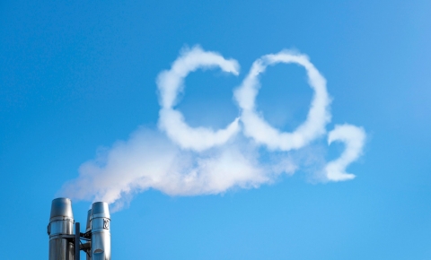 Ambiente: la ripresa economica spinge le emissioni di CO2. Il rischio di superare i limiti degli accordi di Parigi