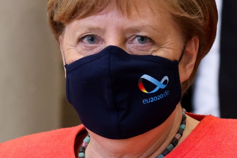 La proposta di Angela Merkel per un lockdown "light" a partire del 4 novembre. Chiusura dei luoghi di intrattenimento