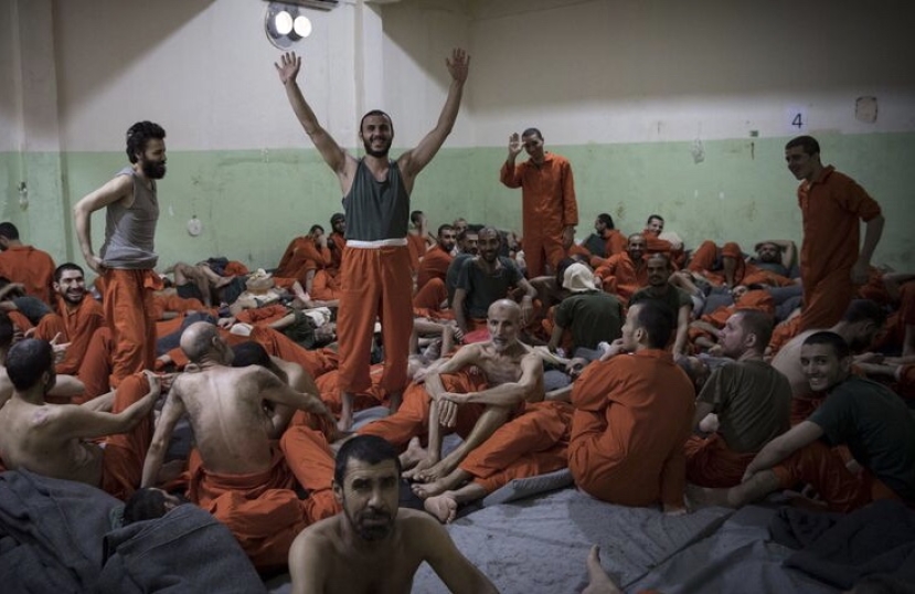 Siria: in fuga dal carcere 20 combattenti Isis che hanno approfittato di un ammutinamento per il sisma