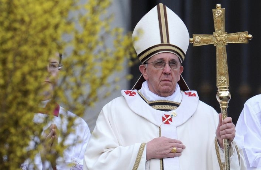 Santa Pasqua: la benedizione Urbi et Orbi di Papa Francesco in una gremita Piazza San Pietro