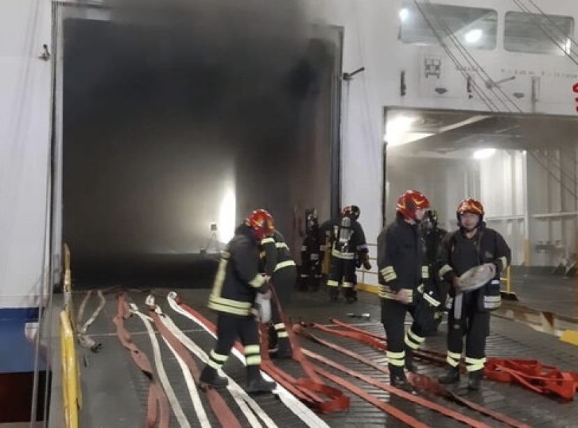 Palermo: l’autorimorchio di un Tir ha innescato l’incendio a bordo della nave Superba di GNV