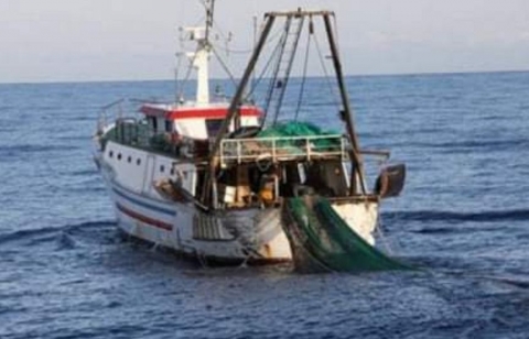 Pesca: imbarcazione di Mazara del Vallo presa a sassate da un peschereccio turco in acque internazionali
