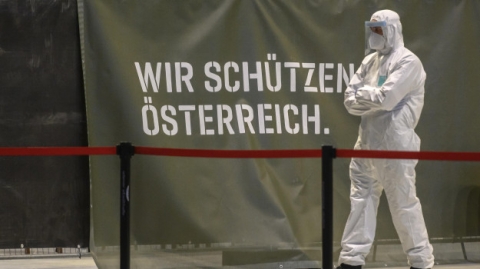 L'Austria decide per il lockdown totale di Pasqua e mascherina Ffp2 negli spazi chiusi