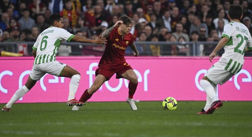 Serie A: la Roma cede ad un esuberante Sassuolo (3-4). La doppietta di Laurientè