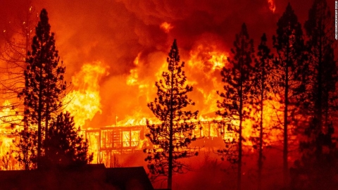 Incendi West Coast: salgono a 30 le vittime accertate dei roghi in California, Washington e Oregon
