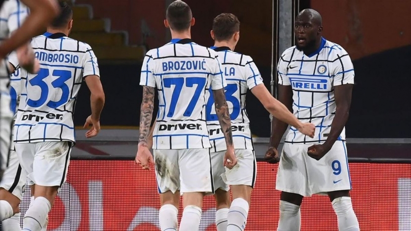 Serie A: l’Inter travolge il Genoa 3-0. Rinviata Torino-Sassuolo