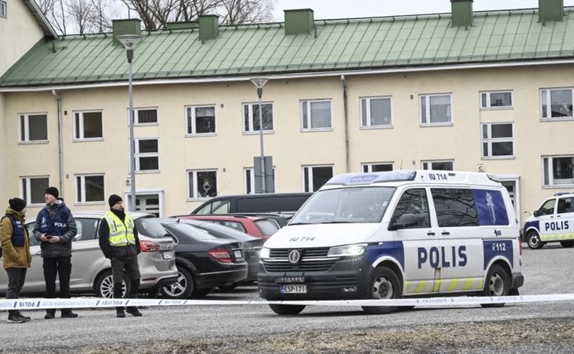 Finlandia: si è consegnato alla polizia l’adolescente di 12 anni che ha ucciso un coetano e feriti tre